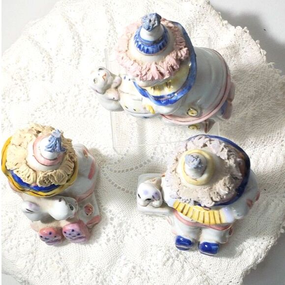 Clown Figurines  Hand Painted Traditional Clown Attire ( 3 in the Set) ~Vintage~ - Picture 8 of 9